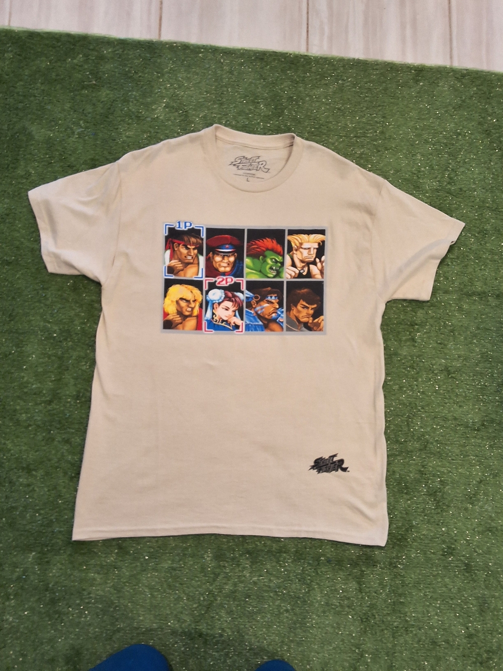 Street Fighter character graphic tee Graphic Tee Beige Large NWT